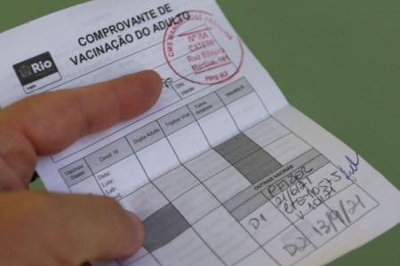 Passaporte vacinal passa a ser exigido hoje em todo o Rio Grande do Sul