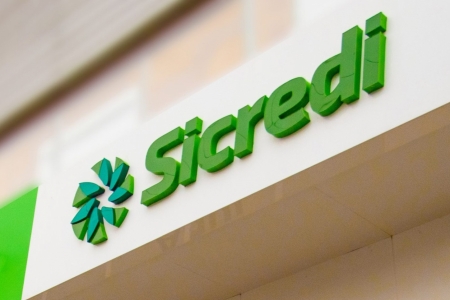 Sicredi é líder entre as maiores empresas do RS